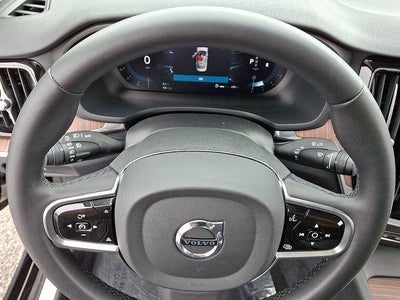 2024 Volvo S60 Plus Dark Theme