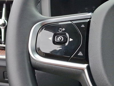 2024 Volvo S60 Plus Dark Theme