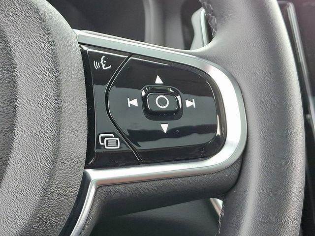 2024 Volvo S60 Plus Dark Theme