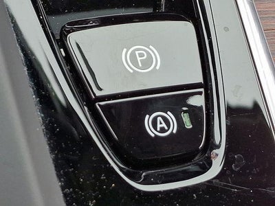 2024 Volvo S60 Plus Dark Theme