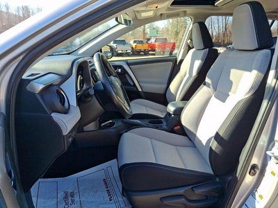 2017 Toyota RAV4 Hybrid XLE