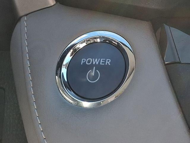 2017 Toyota RAV4 Hybrid XLE