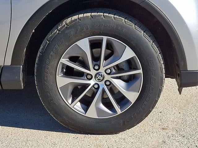 2017 Toyota RAV4 Hybrid XLE