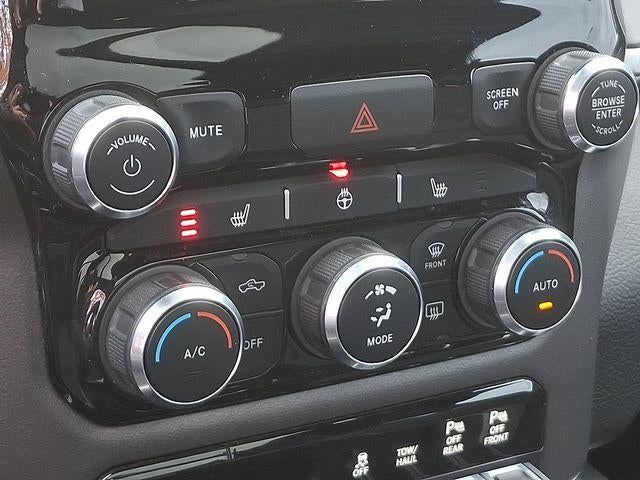 2021 RAM 1500 Big Horn Crew Cab 4x4 5'7" Box