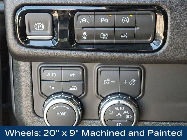 2025 GMC Yukon Elevation