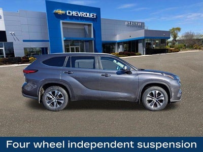 2023 Toyota Highlander Hybrid XLE