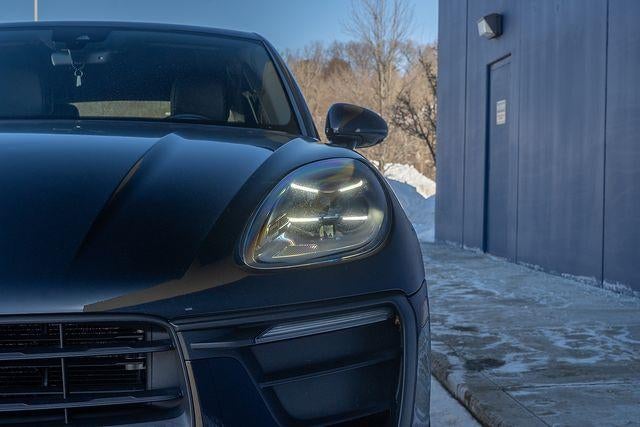 2023 Porsche Macan Base