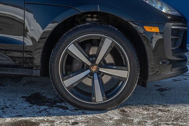 2023 Porsche Macan Base