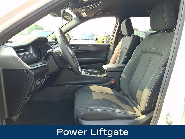 2024 Jeep Grand Cherokee Laredo 4x4