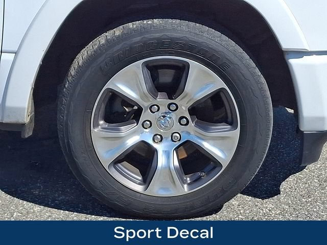 2022 RAM 1500 Laramie Crew Cab 4x4 5'7" Box
