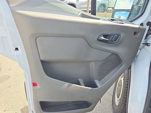 2024 Ford Transit Cargo Van T-250 148" Med Rf 9070 GVWR RWD