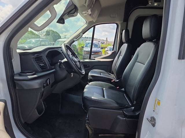 2024 Ford Transit Cargo Van T-250 148" Med Rf 9070 GVWR RWD