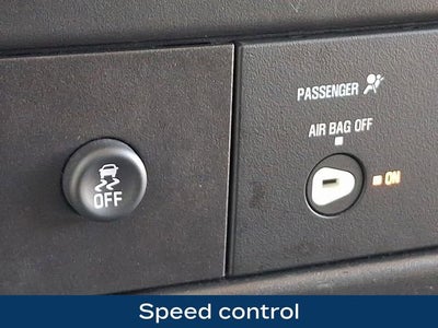 2025 Chevrolet Express Passenger 1LT