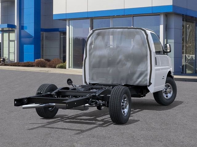 2025 Chevrolet Express Cutaway 3500 1WT