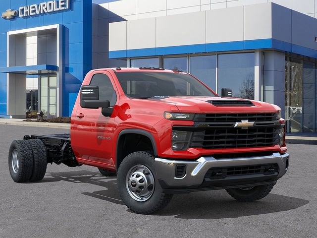2025 Chevrolet Silverado 3500 HD Chassis Cab Work Truck