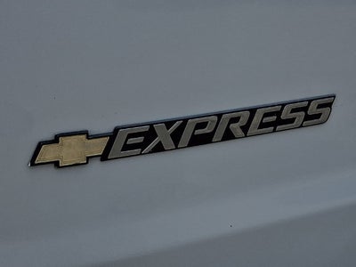 2025 Chevrolet Express Cargo WT