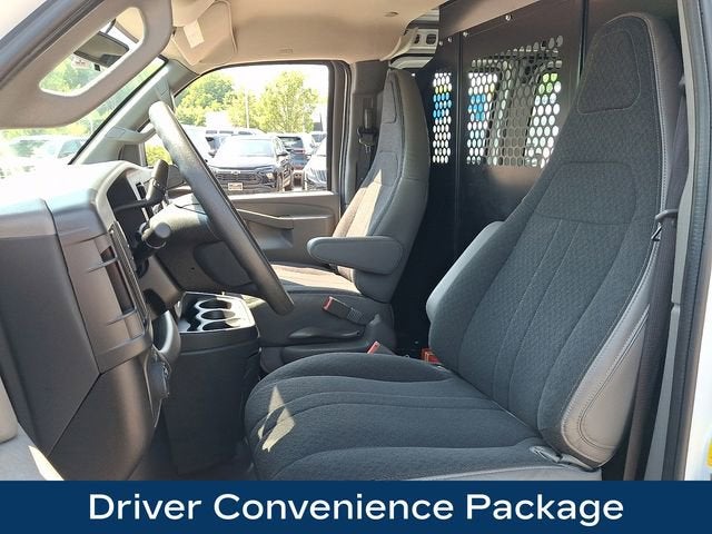 2025 Chevrolet Express Cargo WT