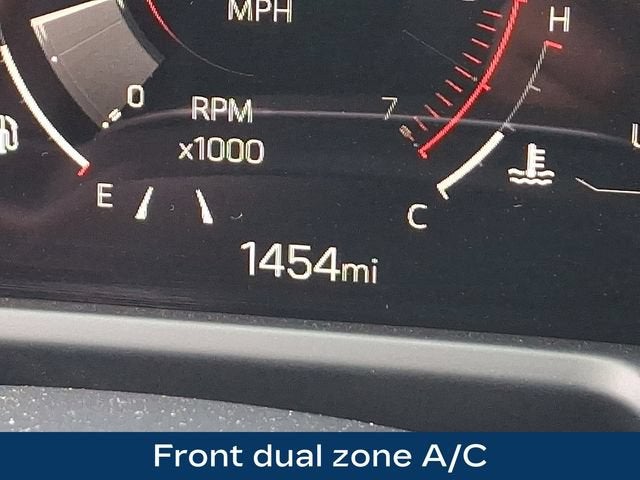 2024 GMC Acadia AT4