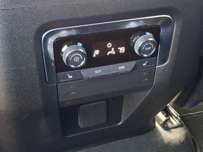2025 Chevrolet Suburban LT