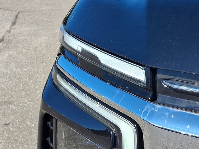 2025 Chevrolet Suburban LT