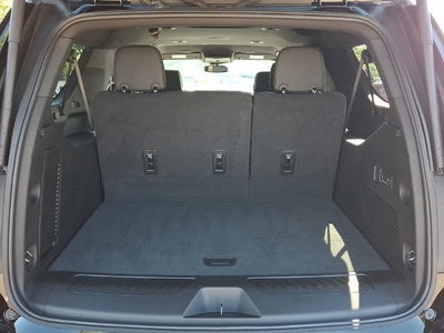 2025 Chevrolet Suburban LT