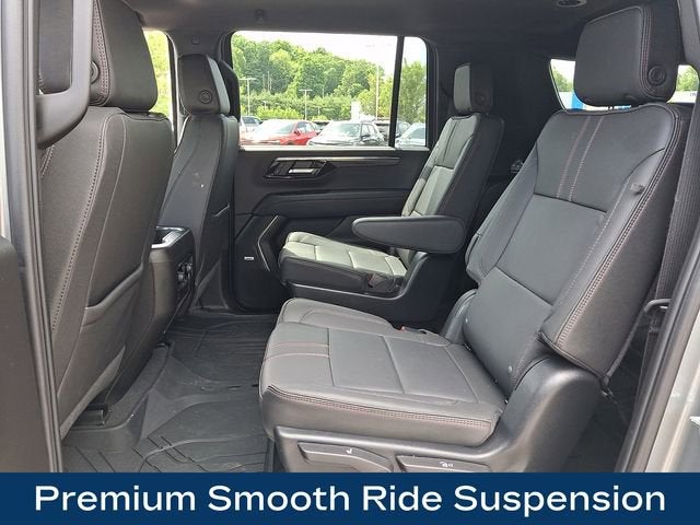 2025 Chevrolet Suburban RST
