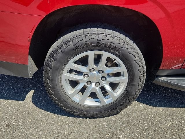 2022 Chevrolet Suburban LS