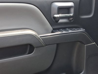 2015 GMC Sierra 2500 HD Pickup 4D 6 1/2 ft