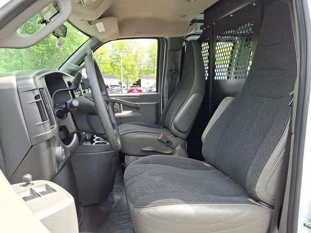2025 GMC Savana Cargo Work Van
