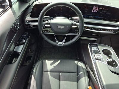 2024 Cadillac LYRIQ Luxury 1