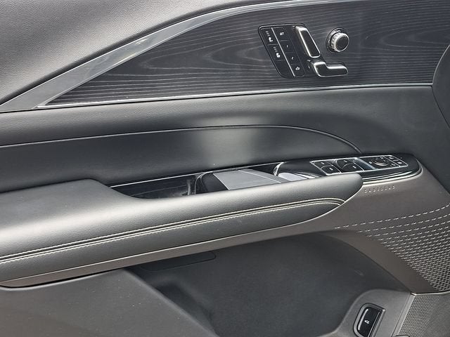 2024 Cadillac LYRIQ Luxury 1