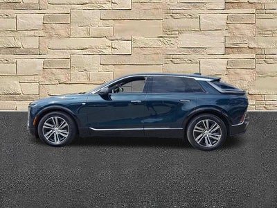 2024 Cadillac LYRIQ Luxury 1