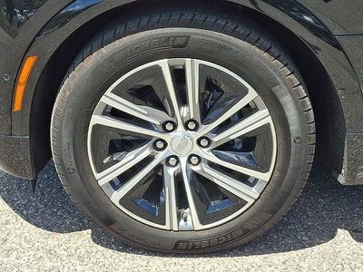 2024 Cadillac LYRIQ Luxury 2