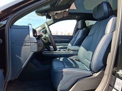 2025 Cadillac ESCALADE IQ Luxury 2