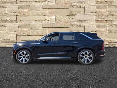 2025 Cadillac ESCALADE IQ Luxury 2