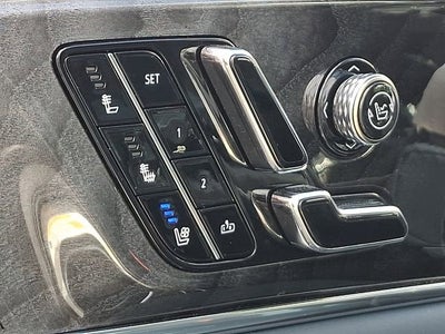 2025 Cadillac ESCALADE IQ Sport 2