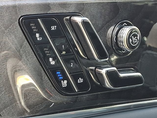 2025 Cadillac ESCALADE IQ Sport 2