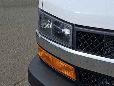 2026 Chevrolet Express Cutaway 3500 1WT