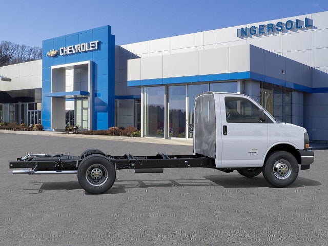 2026 Chevrolet Express Cutaway 3500 1WT