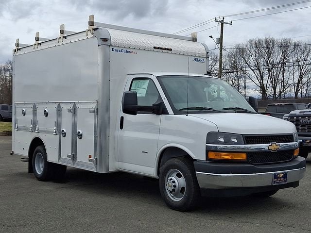 2026 Chevrolet Express Cutaway 3500 1WT