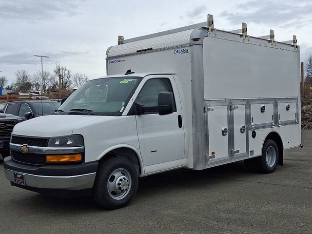2026 Chevrolet Express Cutaway 3500 1WT
