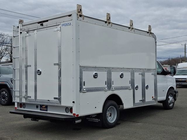 2026 Chevrolet Express Cutaway 3500 1WT
