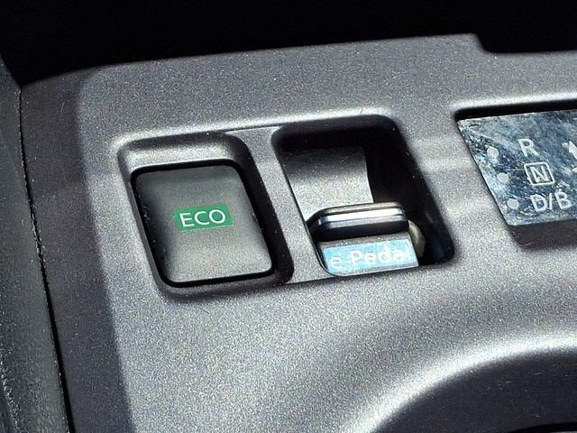 2025 Nissan LEAF S