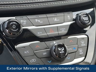 2025 Chrysler Pacifica Hybrid Premiuim S Appearance Package