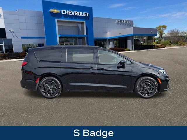 2025 Chrysler Pacifica Hybrid Premiuim S Appearance Package