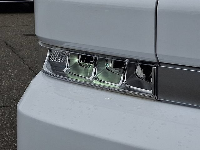 2023 BrightDrop Zevo 600 EJY