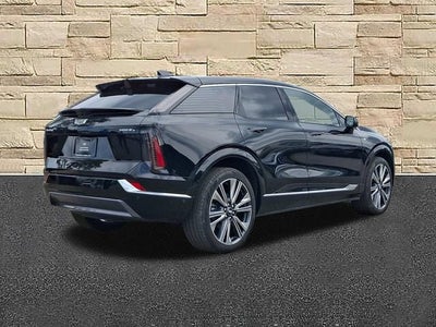2025 Cadillac OPTIQ Luxury 2