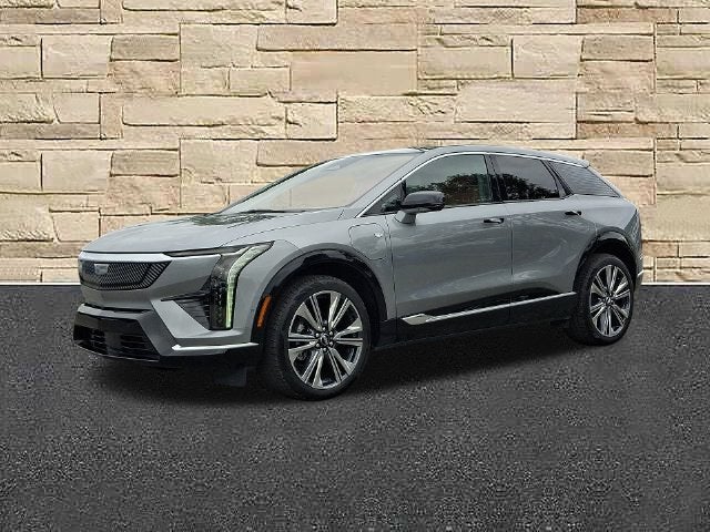 2025 Cadillac OPTIQ Luxury 2