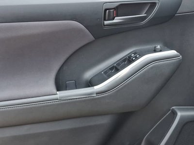2023 Toyota Highlander Hybrid LE