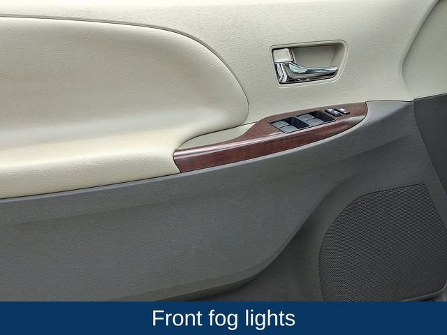 2014 Toyota Sienna XLE 7 Passenger
